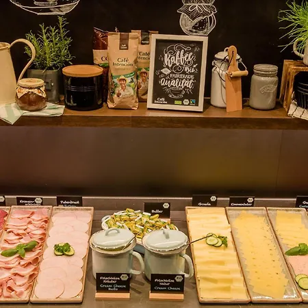 蒂尔加藤1号汽车旅馆