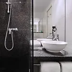 蒂尔加藤1号汽车旅馆