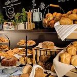 蒂尔加藤1号汽车旅馆 酒店